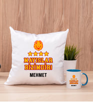 Mayıslar Bizimdir Taraftar Kare Yastık ve Mavi Kupa Bardak
