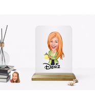 BK Gift Kişiye Özel Kadın Asistan Karikatürlü Ahşap Standlı Çerçeve-2 (Beyaz)