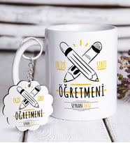BK Gift Kişiye Özel En İyi Sınıf Öğretmeni Beyaz Kupa ve Anahtarlık Hediye Seti-5 (Model 1)