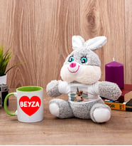 Sevgiliye Hediye İsim Yazılı Kalpli Yeşil Kupa Bardak ve Peluş Tavşan