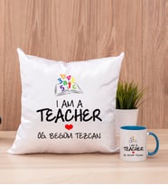 Öğretmen Kare Yastık ve Mavi Kupa Bardak