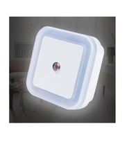 LED Teknolojili Karanlık Sensörlü Lamba (Beyaz)