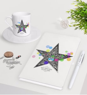BK Gift Kişiye Özel Okulda Ünlüyüm Beyaz Defter Kalem Türk Kahvesi Fincanı Seti-2 (Model 1)
