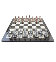 Metal Klasik Satranç Takımı Antik ve Katlanır Mermer Desenli MDF Ahşap Satranç Tahtası (43x43 cm.)