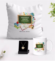 BK Gift Kişiye Özel Öğretmenler Günümüz Kutlu Olsun Beyaz Kupa Yastık ve İsimli Papatya Kolye Hediye Seti-7 (Model 1)