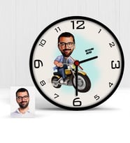 BK Gift Kişiye Özel Motorcu Karikatür Ahşap Duvar Saati  1