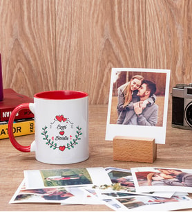 Sevgiliye Hediye İsim ve Kalpli Kırmızı Kupa ve Ahşap Standlı Polaroid Set