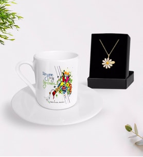 BK Gift Kişiye Özel Dünyanın En İyi Öğretmeni Türk Kahvesi Fincanı ve İsimli Papatya Kolye Hediye Seti-27 (Model 1)