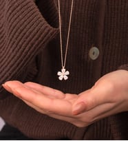 925 Ayar Gümüş Sedef Taşlı Papatya Kolye (Altın)