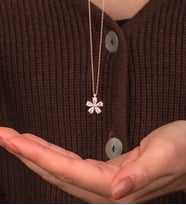 925 Ayar Gümüş Beyaz Taşlı Papatya Kolye (Altın)