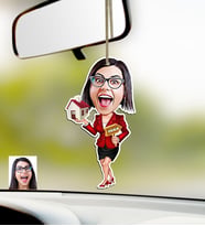 BK Gift Kişiye Özel Bayan Gayrimenkul Danışmanı Karikatürlü Ahşap Araba Dikiz Ayna Süsü (Çok Renkli)