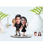 BK Gift Kişiye Özel Sevgililer Karikatürlü 3D Ahşap Biblo ve İsimli Silver Papatya Anahtarlık-18 (Model 1)