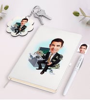 BK Gift Kişiye Özel Erkek Bankacı Karikatürlü Beyaz Defter Kalem ve Anahtarlık Hediye Seti-2 (Model 1)