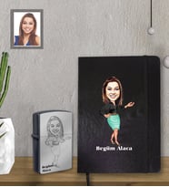 Kişiye Özel Öğretmen Karikatürlü Siyah Defter Çakmak Hediye Seti Bayan-8 (Model 1)