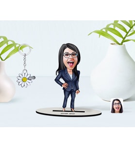 BK Gift Kişiye Özel Kadın Patron Karikatürlü 3D Ahşap Biblo ve İsimli Silver Papatya Anahtarlık-4 (Model 1)