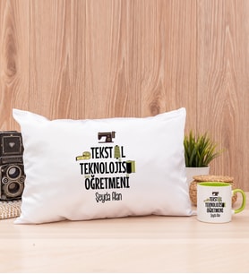 Tekstil Teknolojisi Öğretmeni Dikdörtgen Yastık ve Yeşil Kupa Bardak