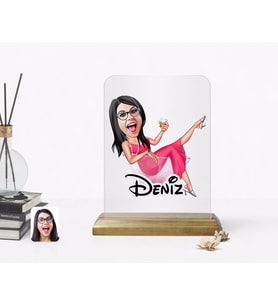 BK Gift Kişiye Özel Patroniçe Karikatürlü Ahşap Standlı Çerçeve (Beyaz)