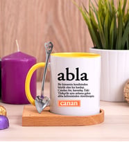 Abla Kelime Anlamı Ahşap Altlıklı Sarı Kupa Bardak