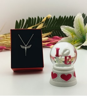 Melek Kolye & Love Kar Küresi