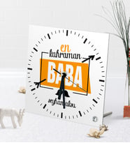 BK Gift Kişiye Özel En Kahraman Baba Masaüstü Kare Cam Saat (Beyaz)