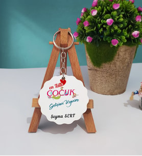 Mesajlı Çocuk Gelişimi Uzmanı Ahşap Anahtarlık