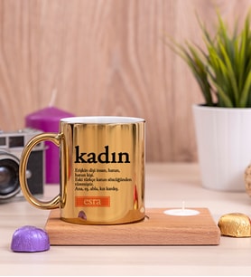 Kadın Kelime Anlamı Ahşap Altlıklı Mumlu Gold Kupa Bardak