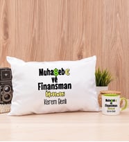 Muhasebe ve Finansman Öğretmeni Dikdörtgen Yastık ve Yeşil Kupa Bardak