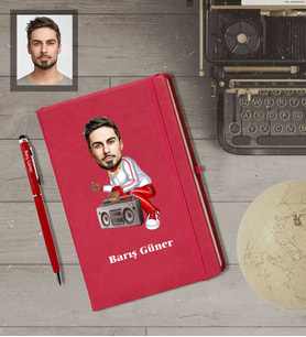Kişiye Özel Rapçi Karikatürlü  Kırmızı Defter Kalem Hediye Seti Bay-4