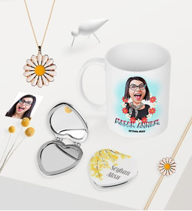 BK Gift Kişiye Özel Melek Annem Karikatürlü Kupa Kalp Ayna Papatya Kolye Bileklik Seti (Model 1)