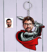 BK Gift Kişiye Özel Şövalye Karikatürlü Ahşap Anahtarlık - 1 (Çok Renkli)