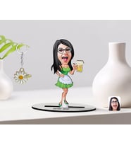 BK Gift Kişiye Özel Kadın Karikatürlü 3D Ahşap Biblo ve İsimli Gold Papatya Anahtarlık-30 (Model 1)