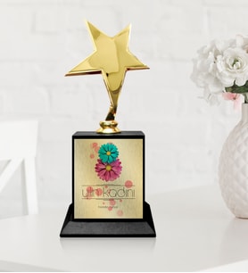 BK Gift Kişiye Özel Yılın Kadını Yıldız Figürlü Ödül Kupası  3