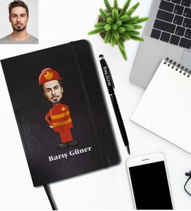 Kişiye Özel İtfaiyeci Karikatürlü Siyah Defter Kalem Hediye Seti Bay-1