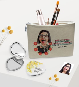 BK Gift Kişiye Özel En İyi Anne Karikatürlü Keten Makyaj Çantası ve Kalp Ayna Seti (Model 1)