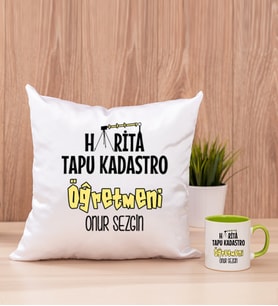 Harita Tapu Kadastro Öğretmeni Kare Yastık ve Yeşil Kupa Bardak