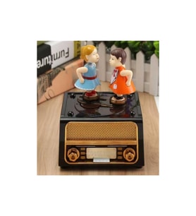 Nostaljik Radyo Görünümlü Öpüşen Çift Müzik Kutusu