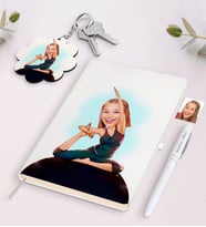 BK Gift Kişiye Özel Kadın Yogacı Karikatürlü Beyaz Defter Kalem ve Anahtarlık Hediye Seti-2 (Model 1)