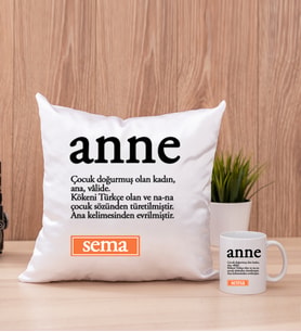 Anne Kelime Anlamı Kare Yastık ve Beyaz Kupa Bardak