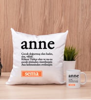 Anne Kelime Anlamı Kare Yastık ve Beyaz Kupa Bardak