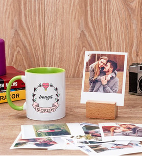 İsim Yazılı ve Tarihli Yeşil Kupa Bardak ve Ahşap Standlı Polaroid Set