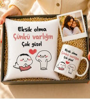 Kişiye Özel Fotoğraflı Varlığın Çok Güzel Yastık & Kupa Kutulu Hediye Seti