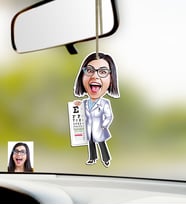BK Gift Kişiye Özel Bayan Göz Doktoru Karikatürlü Ahşap Araba Dikiz Ayna Süsü (Çok Renkli)