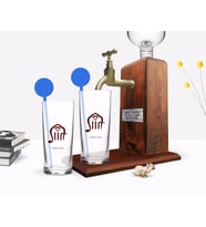 BK Gift Kişiye Özel Renkli Baskılı Siirt Tasarımlı Turistik İkili Vodka Bardağı ve Ahşap Vodka Standı Hediye Seti-1 (Model 1)