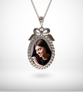 BK Gift Kişiye Özel Fotoğraflı Otantik Gümüş Yaldız Kolye Model 3