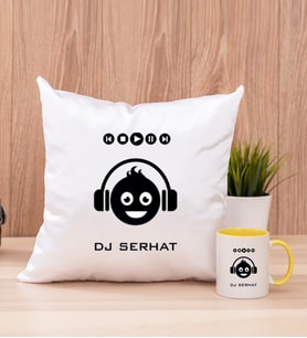Emoji Tasarım Kare Yastık ve Sarı Kupa Bardak