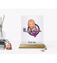 BK Gift Kişiye Özel Kadın Garson Karikatürlü Ahşap Standlı Çerçeve (Beyaz)