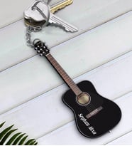 BK Gift Kişiye Özel İsimli Gitar Enstrüman Ahşap Anahtarlık-2 (Beyaz)