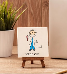 Erkek Diş Hekimi Karikatürlü Taş Dekor