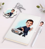 BK Gift Kişiye Özel Erkek Trafik Polisi Karikatürlü Beyaz Defter Kalem ve Anahtarlık Hediye Seti-1 (Model 1)