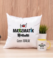Matematik Öğretmeni Kare Yastık ve Sarı Kupa Bardak